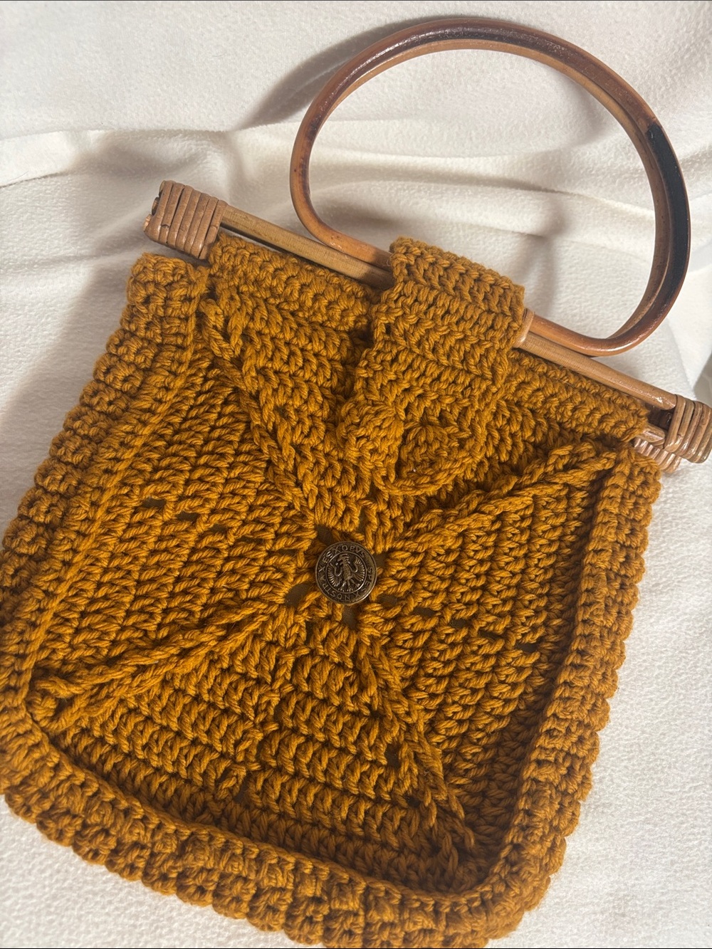 Vintage handbag handmade macrame crochet with silver tone metal and wood handles